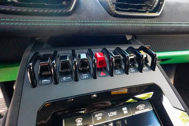 Used 2023 Lamborghini Huracan Tecnica RWD image 70