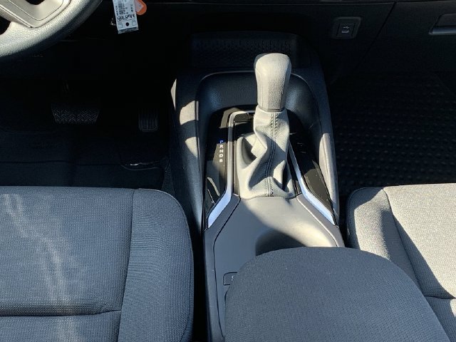 Used 2026 Toyota Corolla LE FWD image 27