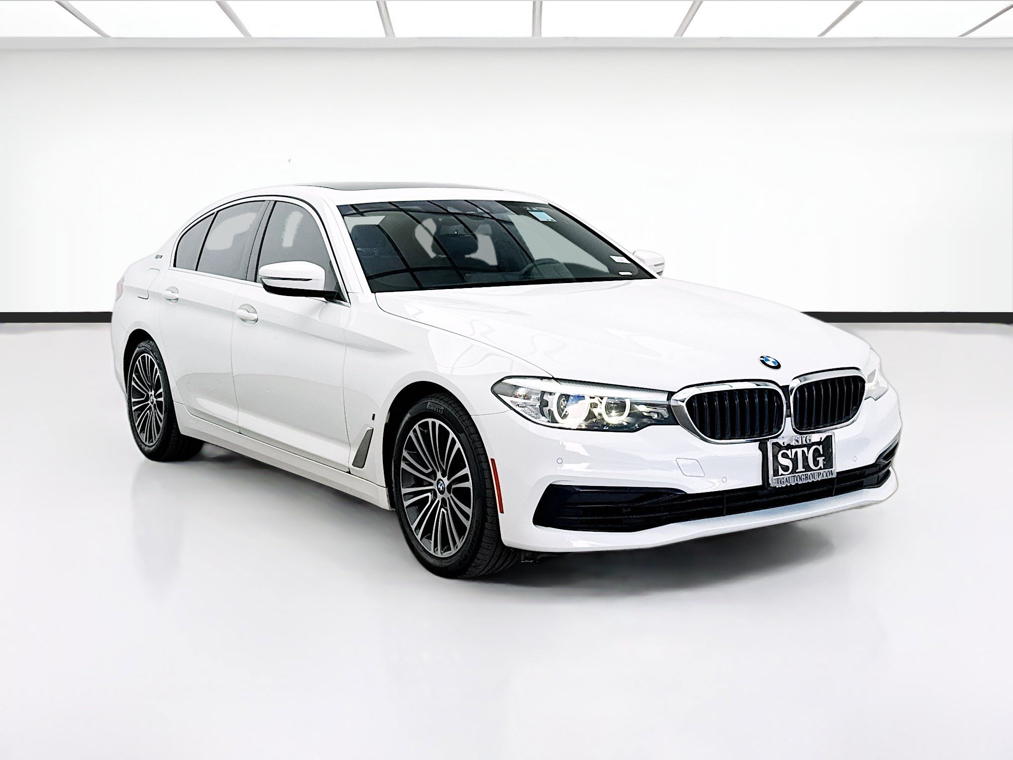 Used 2019 BMW 530e RWD image 3