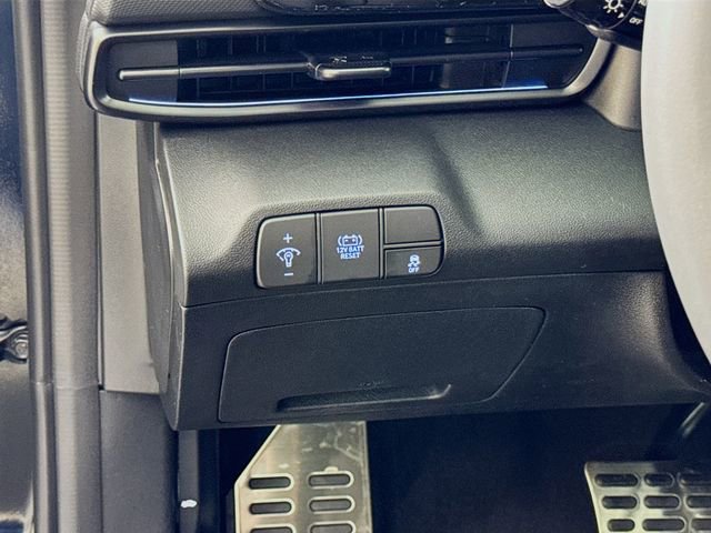 New 2025 Hyundai Elantra SEL image 13