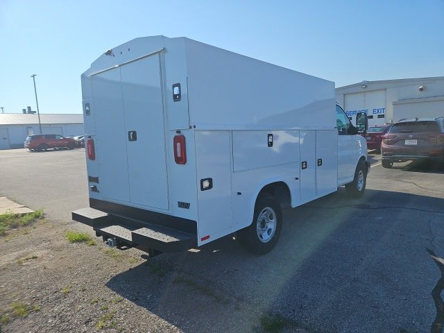 New 2025 Chevrolet Express 3500 w/ Power Convenience Package image 6