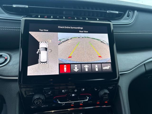 New 2025 Jeep Grand Cherokee Limited w/ Luxury Tech Group II image 31