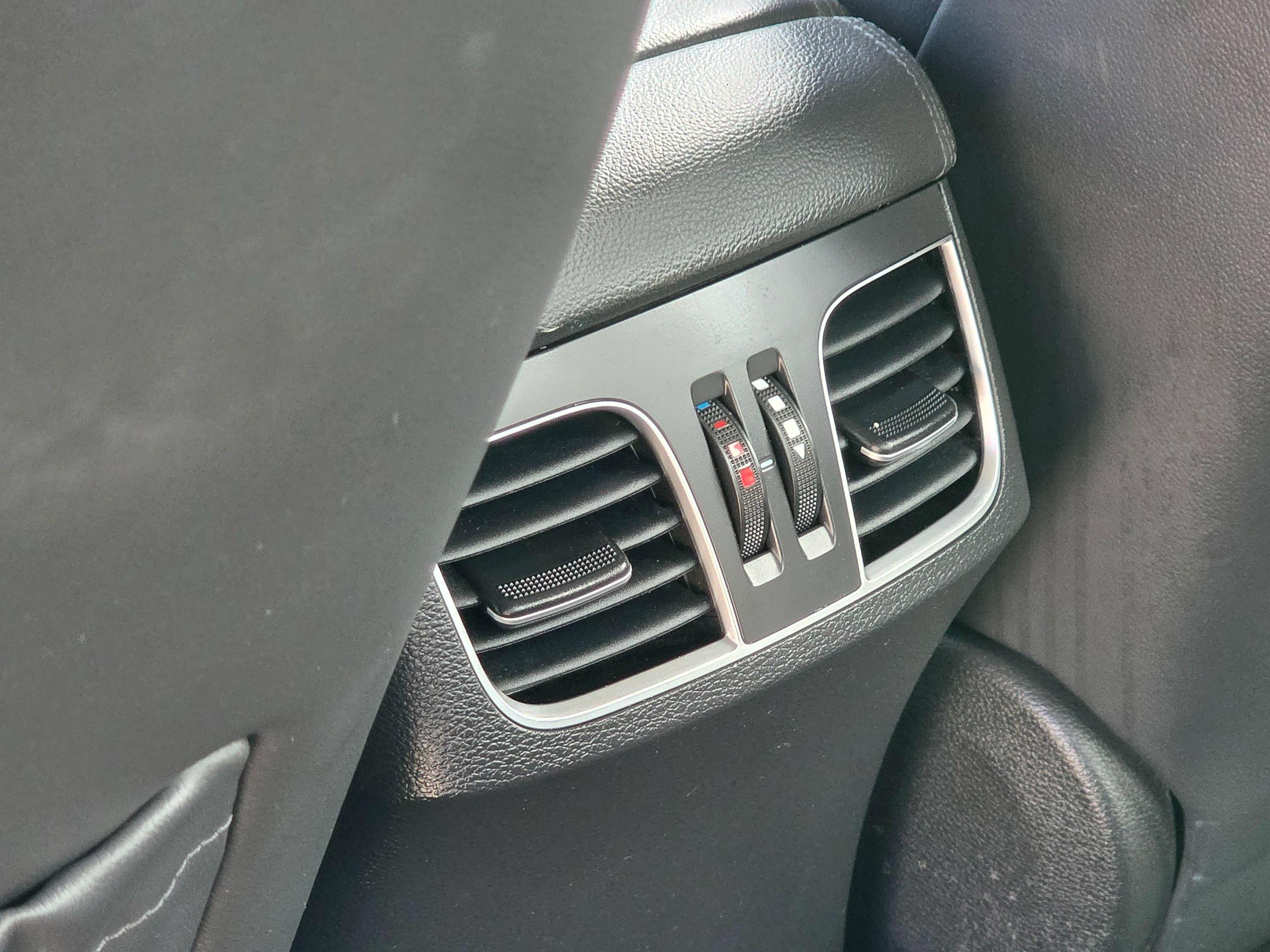 Used 2018 Genesis G80 3.8 image 19