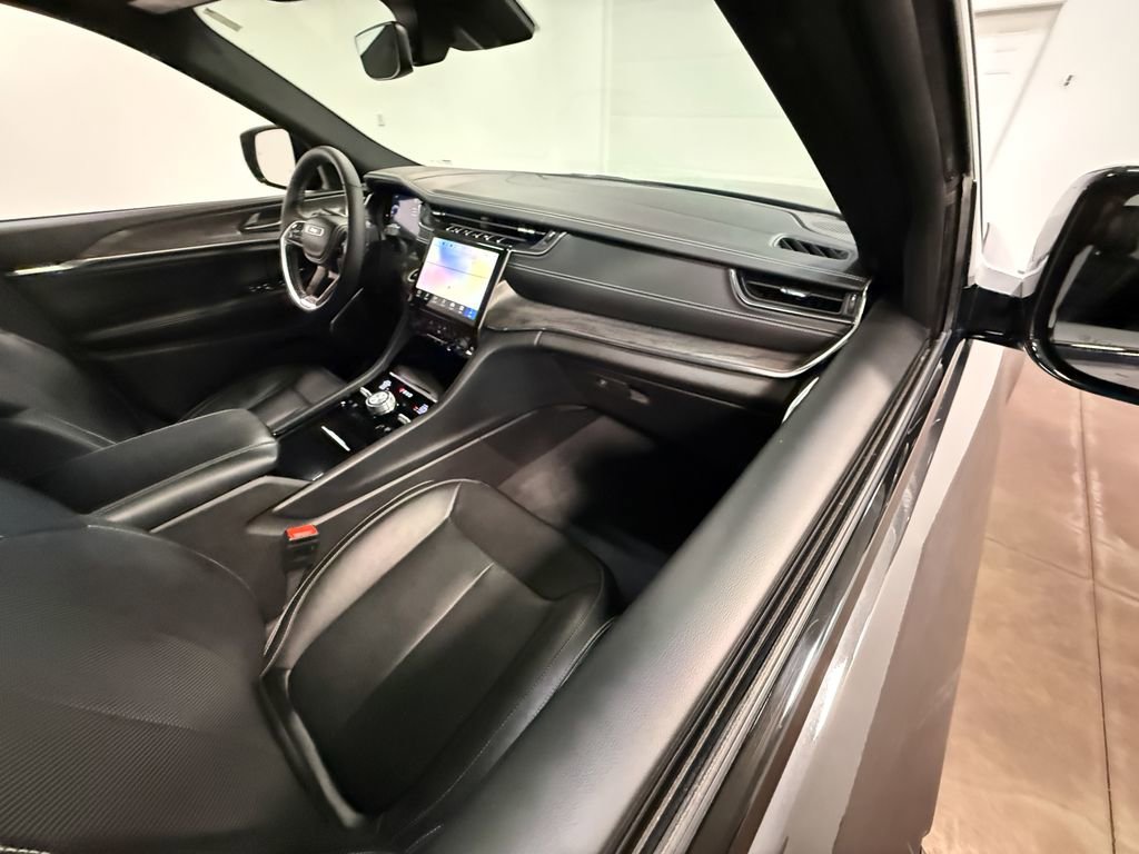 Used 2024 Jeep Grand Cherokee L Overland w/ Trailer Tow Package image 61