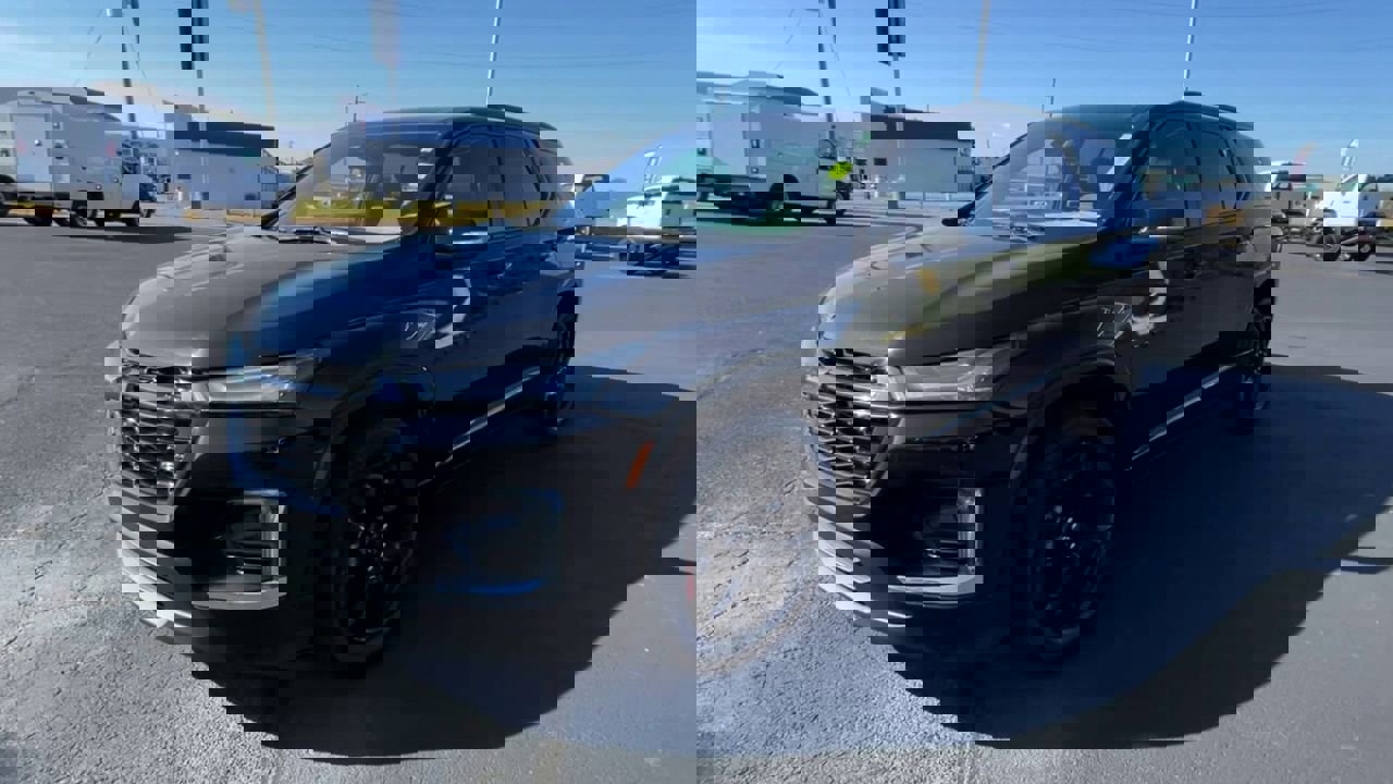 Used 2024 Chevrolet Traverse Premier w/ Redline Edition image 4