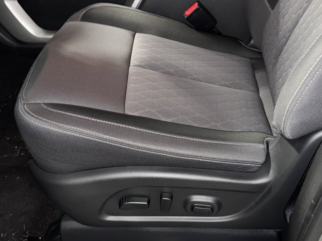 Used 2024 Nissan Titan SV w/ SV Convenience Package image 22