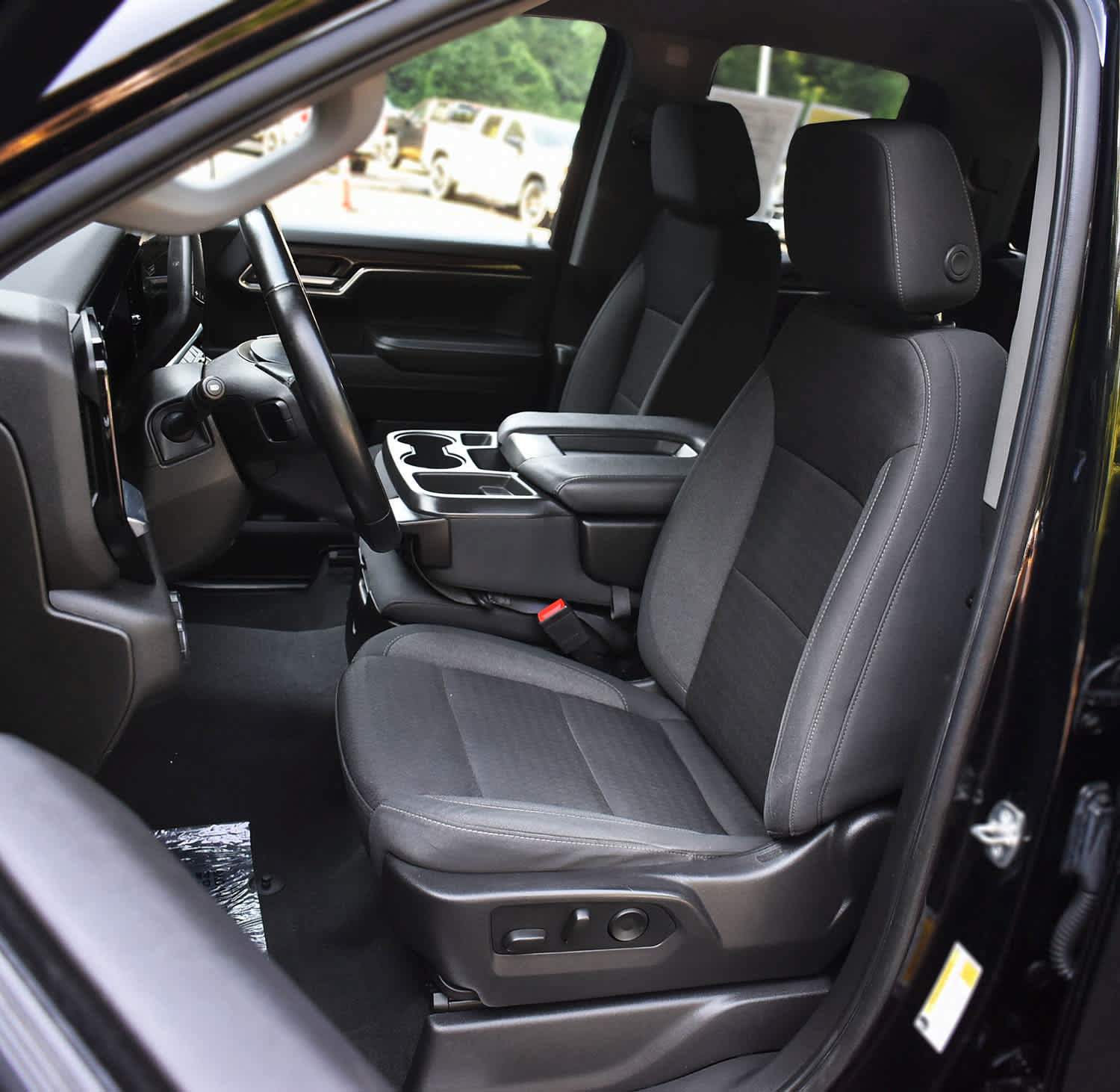 Used 2024 Chevrolet Silverado 1500 RST w/ Protection Package AWD/4WD image 9