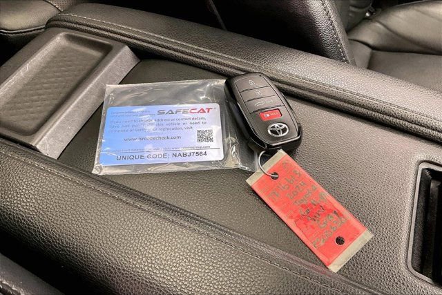 Used 2024 Toyota Grand Highlander Limited image 11