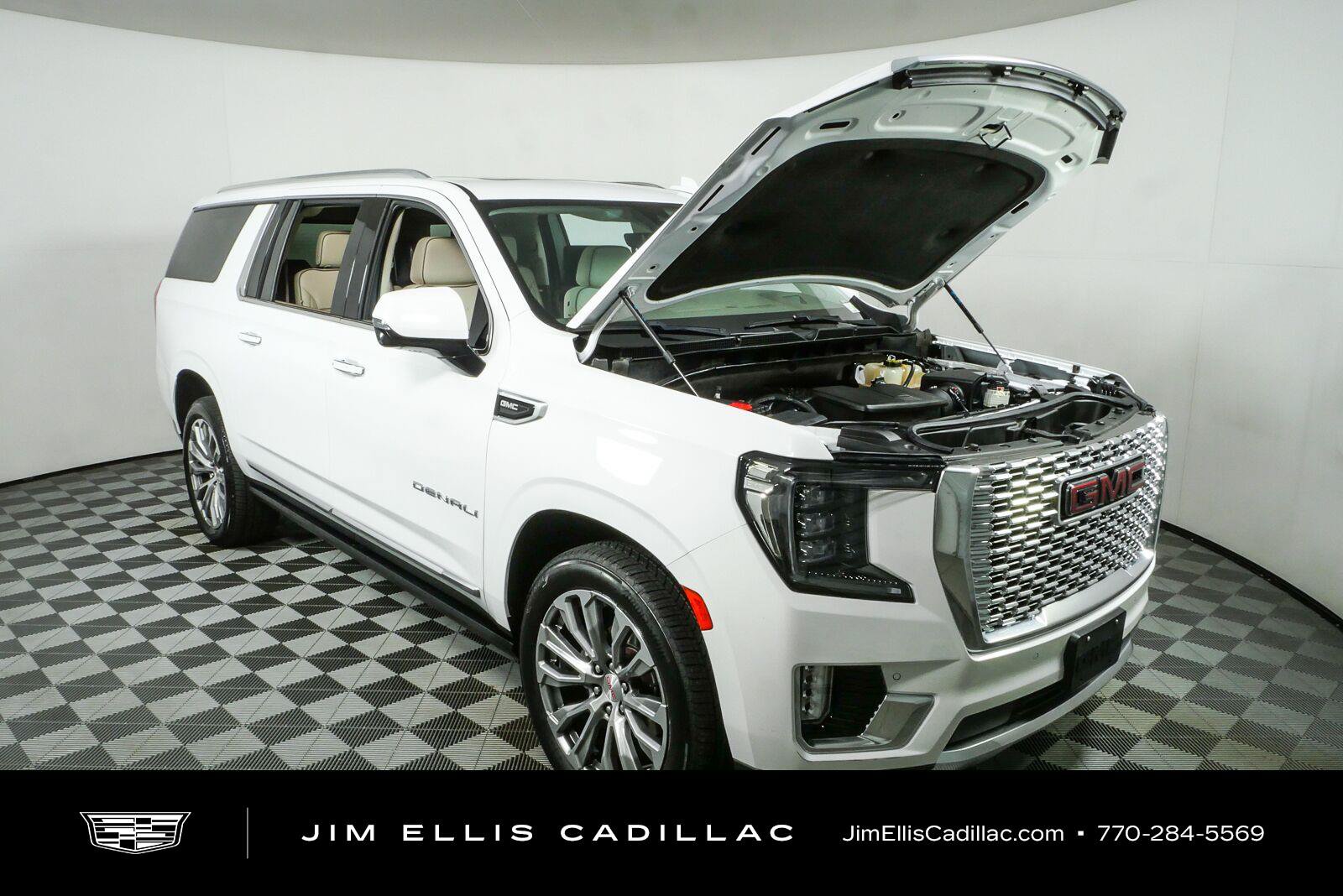 Used 2021 GMC Yukon XL Denali w/ Denali Premium Package RWD image 39