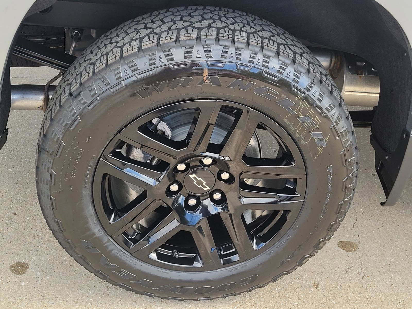 New 2026 Chevrolet Silverado 1500 Custom w/ Turbomax Blackout Package RWD image 5