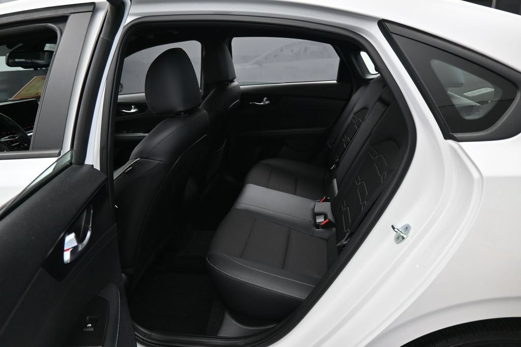 Used 2022 Kia Forte GT-Line w/ GT-Line Technology Package FWD image 26