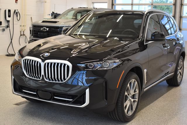 New 2026 BMW X5 xDrive40i w/ Premium Package AWD/4WD image 9