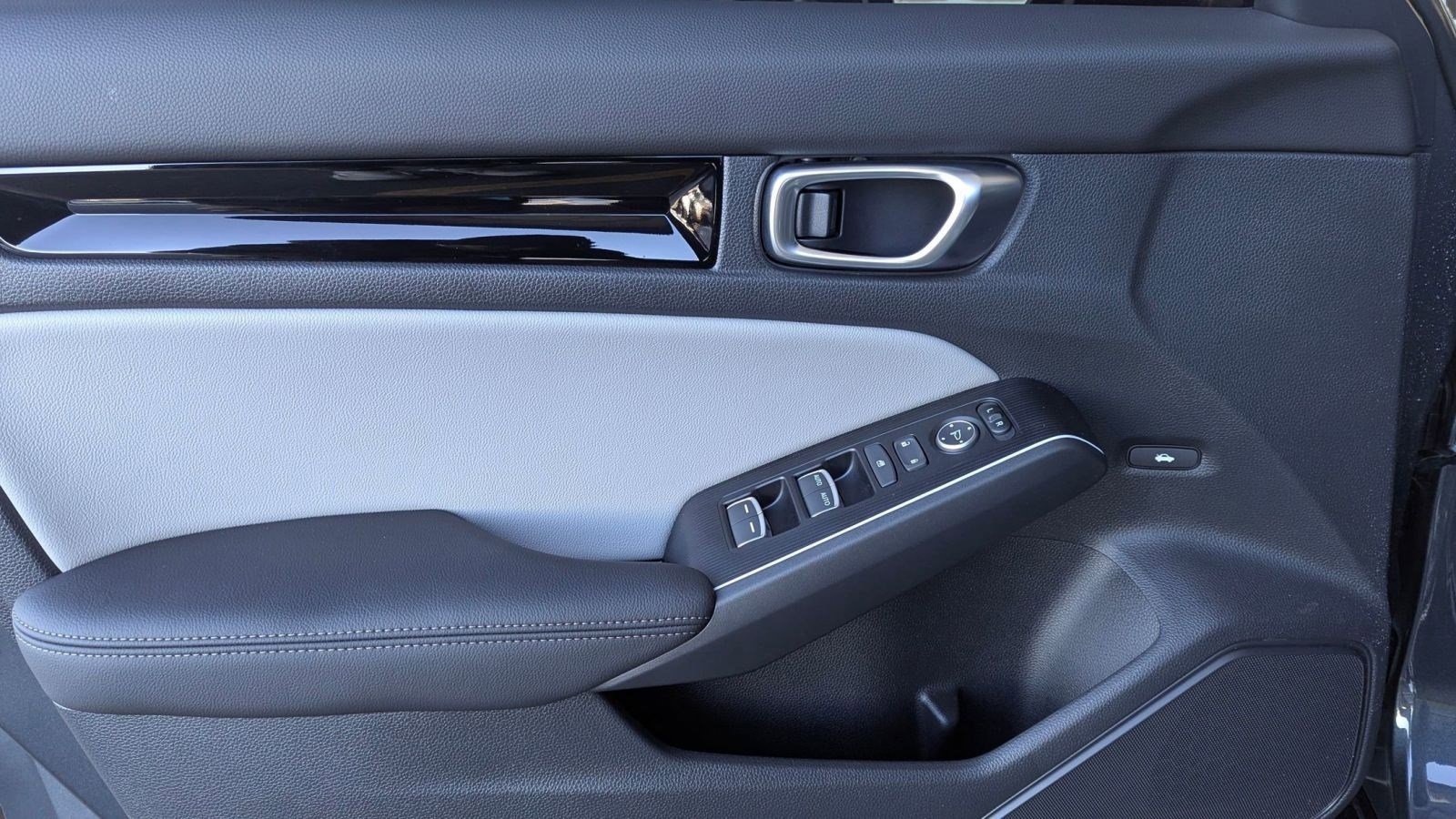 Used 2026 Honda Civic Sport Touring image 13