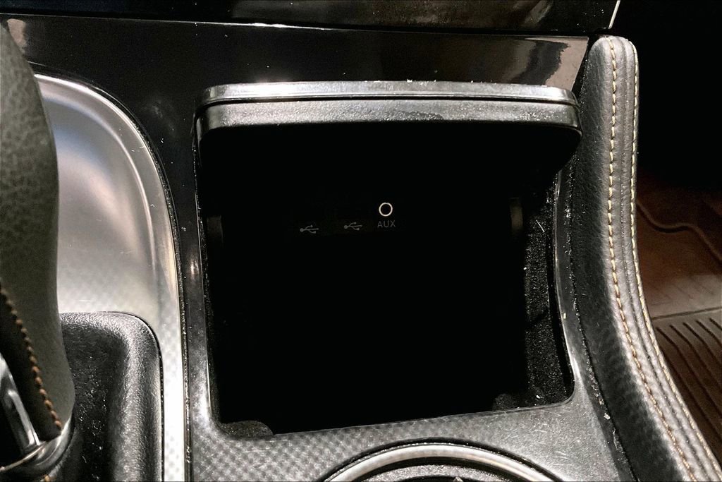 Used 2016 Nissan Maxima SR image 16