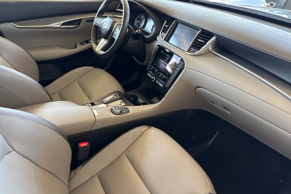 Certified 2024 INFINITI QX50 Luxe w/ Cargo Package AWD/4WD image 14