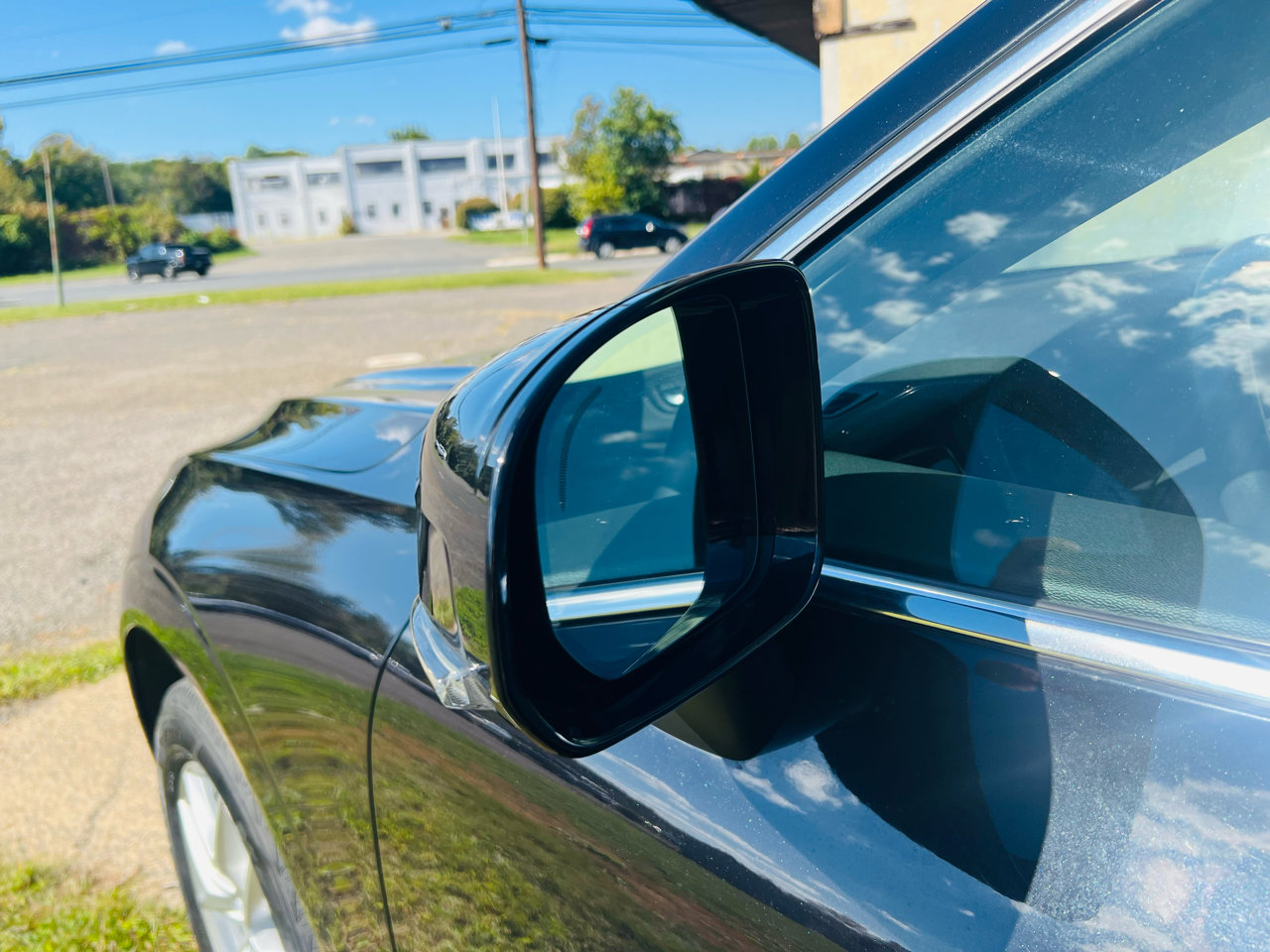 Used 2020 Volvo XC60 T5 Momentum image 11