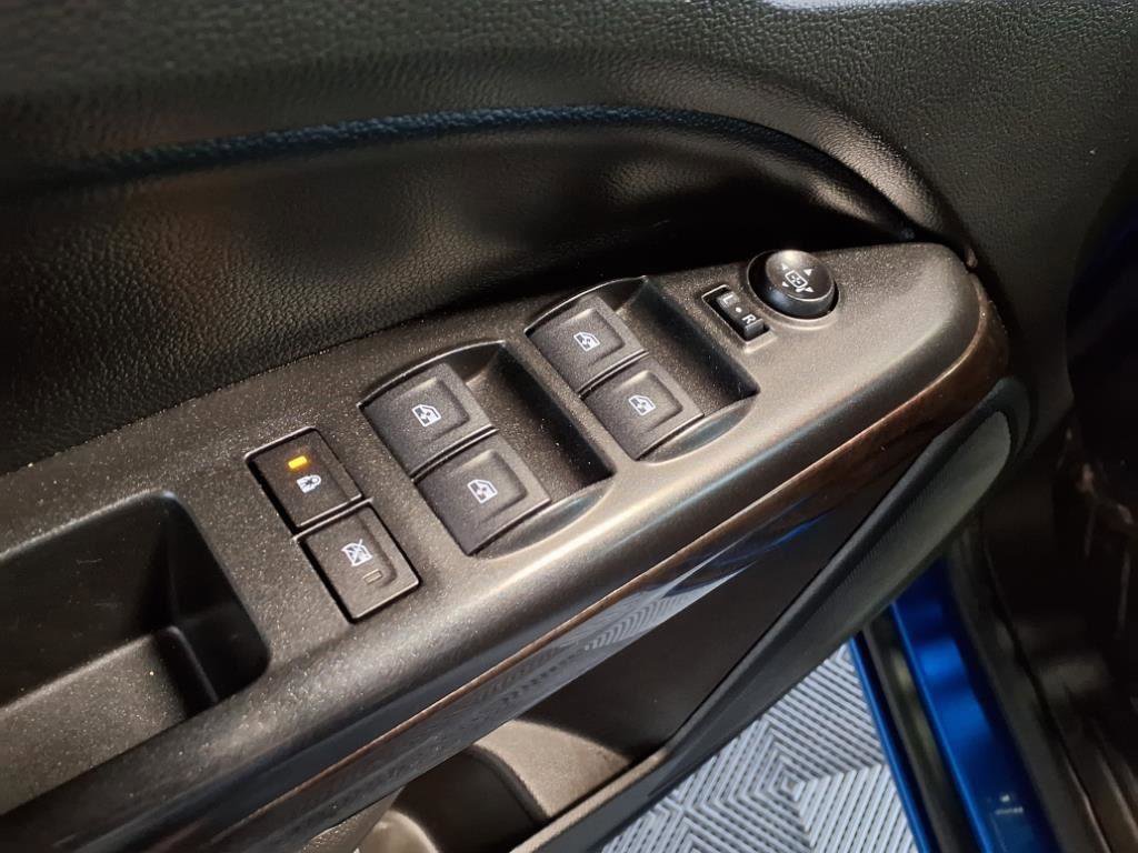 Used 2022 GMC Canyon Elevation image 18