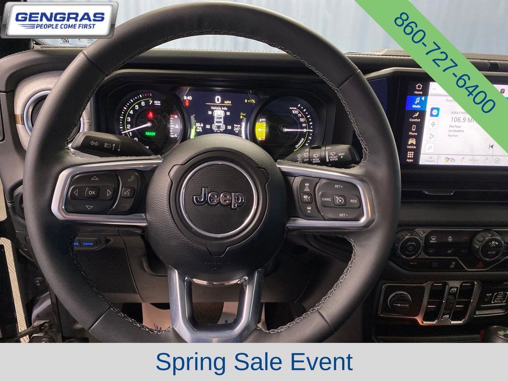 Used 2025 Jeep Wrangler Unlimited Sahara AWD/4WD image 19