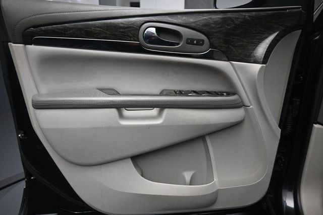 Used 2013 Buick Enclave Leather FWD image 19
