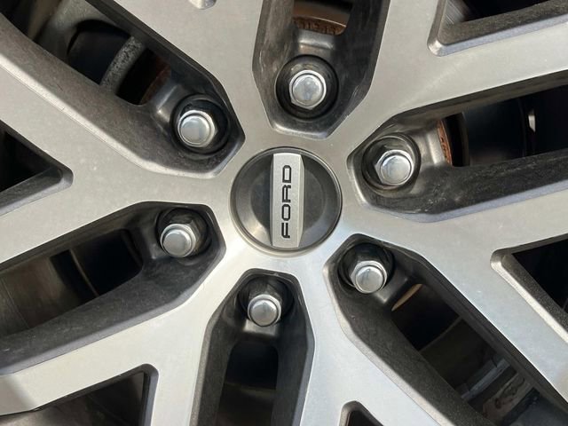 Used 2018 Ford F150 Raptor w/ Equipment Group 801A Mid image 12