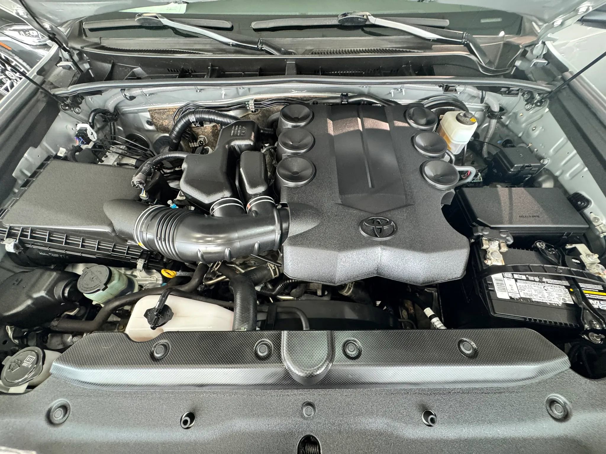 Used 2022 Toyota 4Runner SR5 RWD image 33