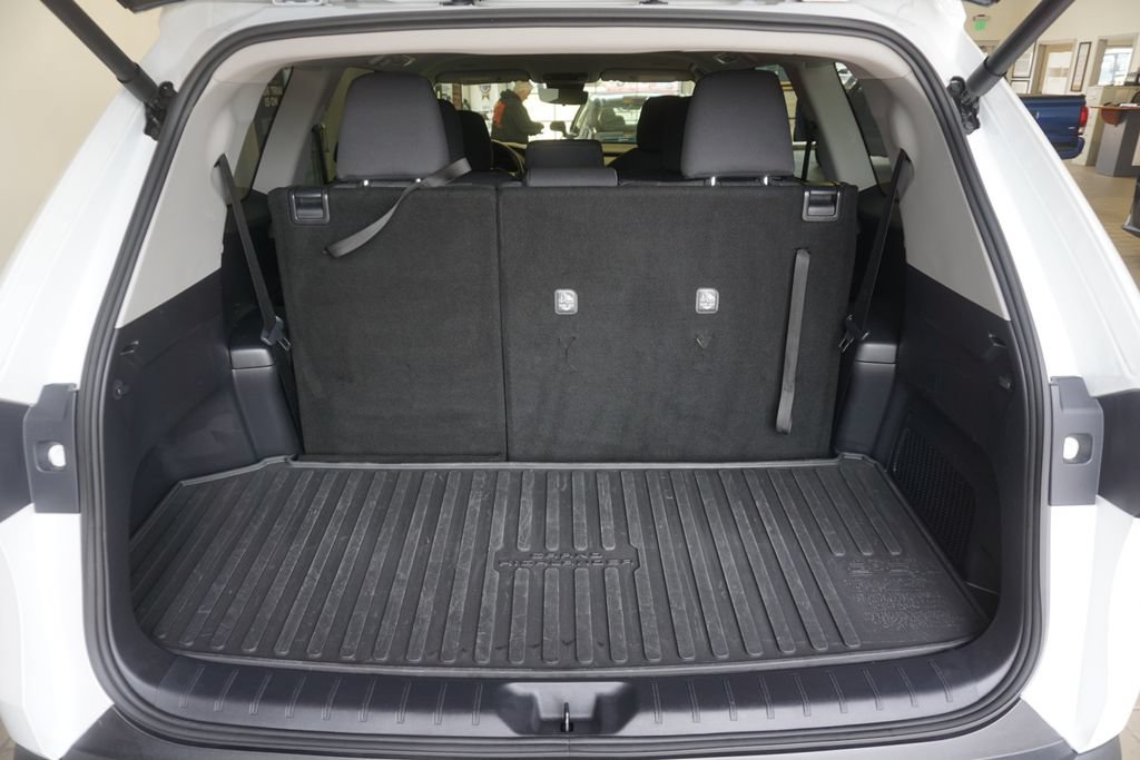 Certified 2025 Toyota Grand Highlander FWD image 16