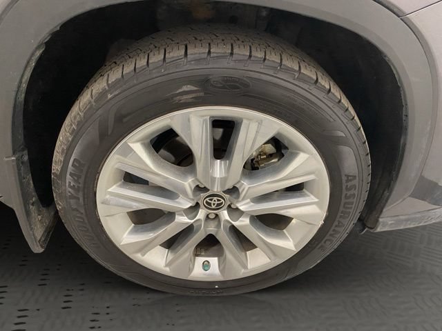 Used 2021 Toyota Highlander Limited AWD/4WD image 37