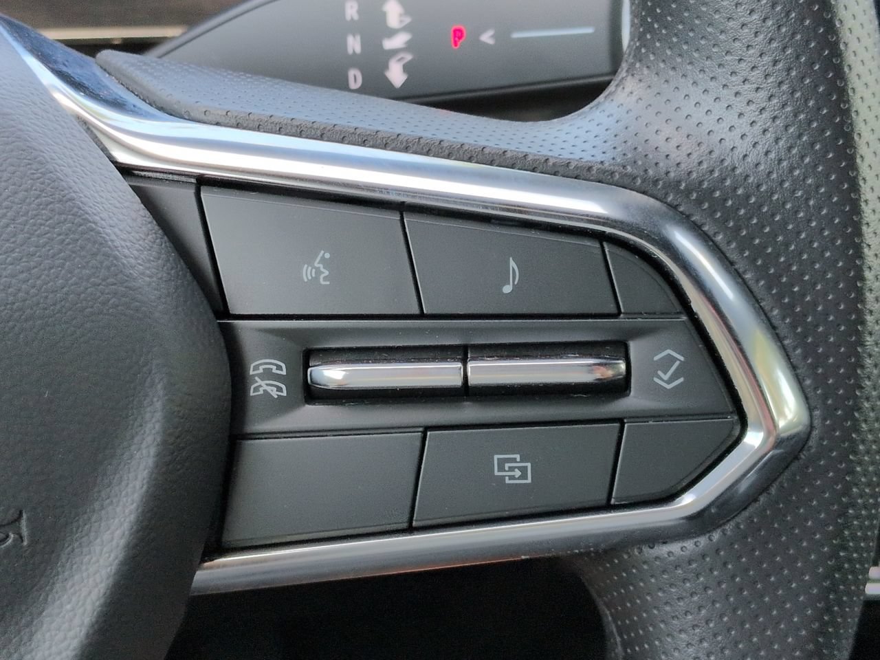 Used 2025 Chevrolet Equinox EV LT FWD image 25