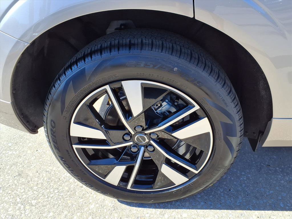 New 2026 Volvo XC60 B5 Core w/ Protection Package Premier AWD/4WD image 9