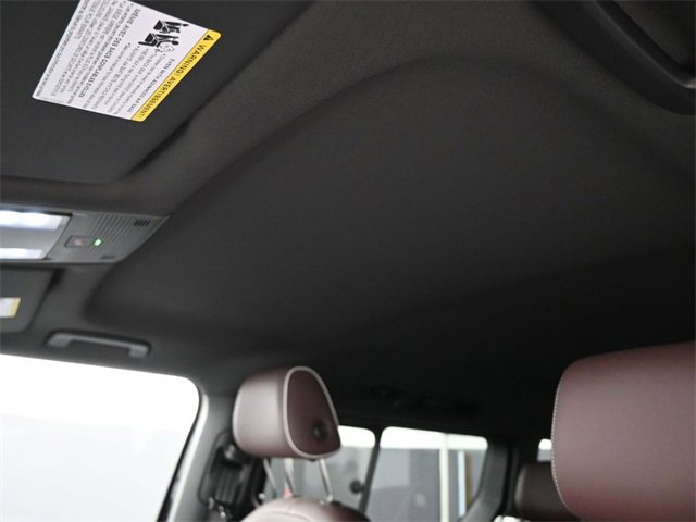 New 2025 Volkswagen ID. Buzz Pro S image 28