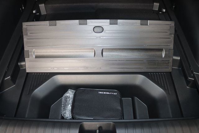 New 2025 Kia EV6 Light w/ Light LR Technology Package image 11