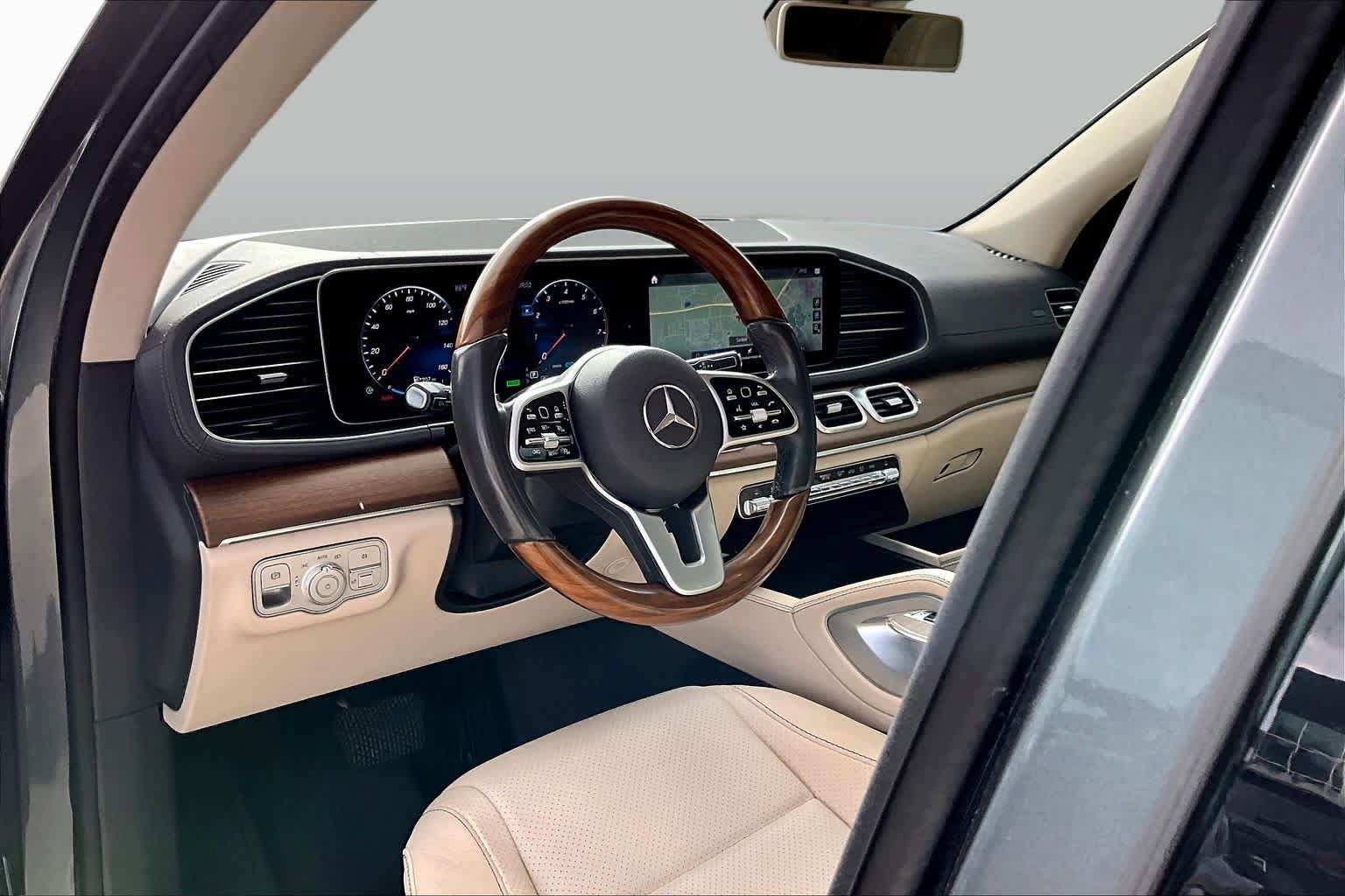 Used 2020 Mercedes-Benz GLS 450 4MATIC image 16