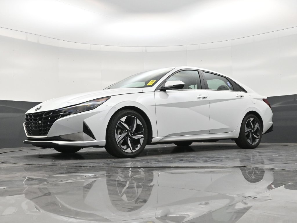 Used 2022 Hyundai Elantra Limited w/ Cargo Package FWD image 19