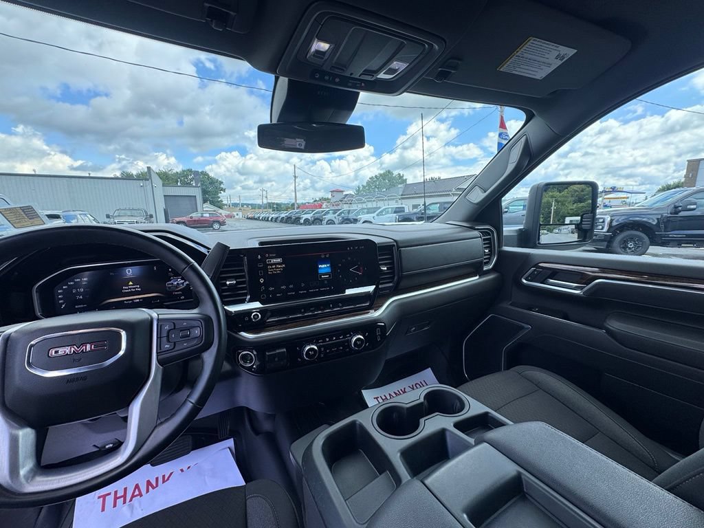 Used 2026 GMC Sierra 2500 SLE w/ SLE Value Package; AWD/4WD image 18
