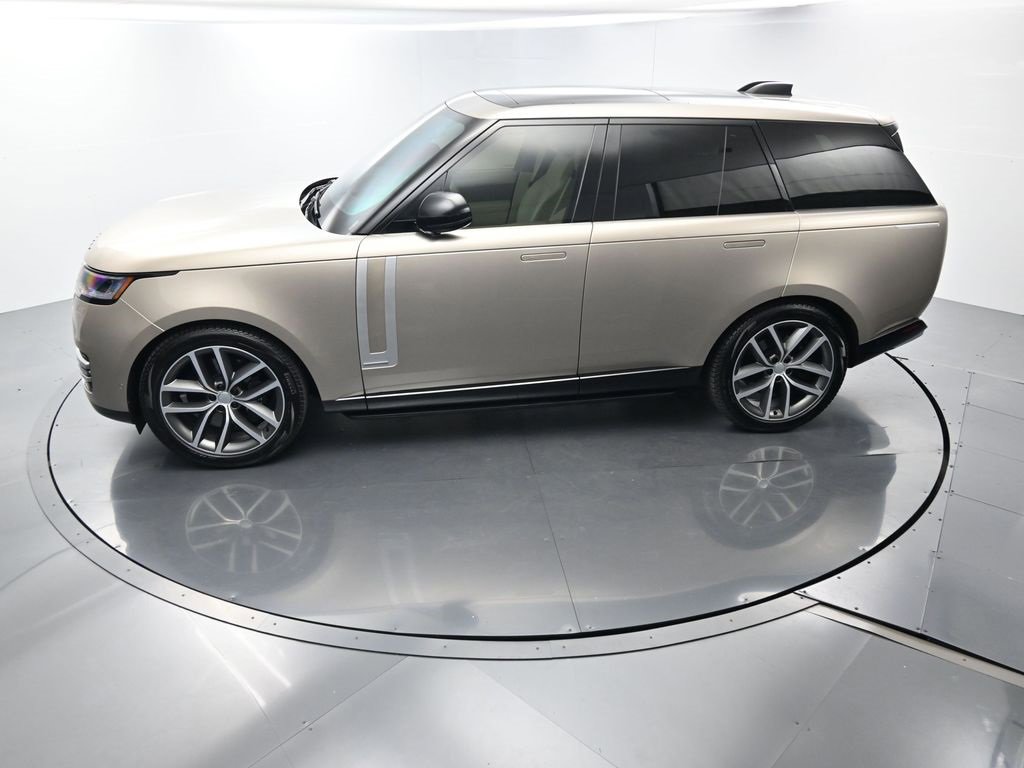 Used 2025 Land Rover Range Rover Autobiography image 32