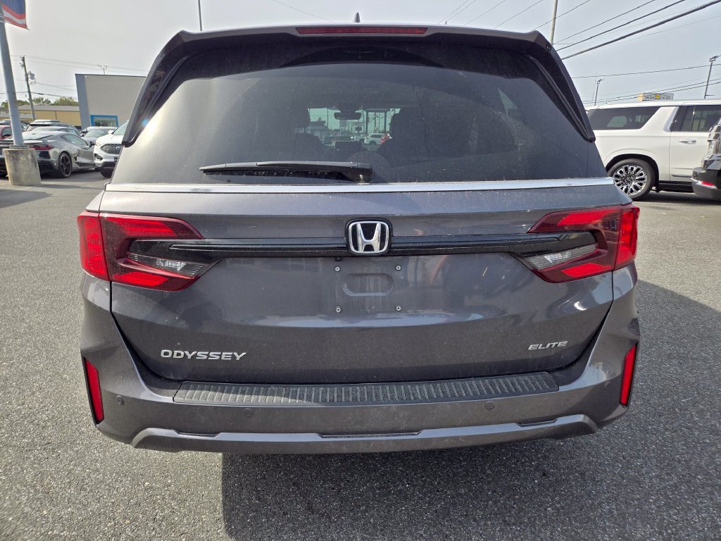 Used 2025 Honda Odyssey Elite image 6