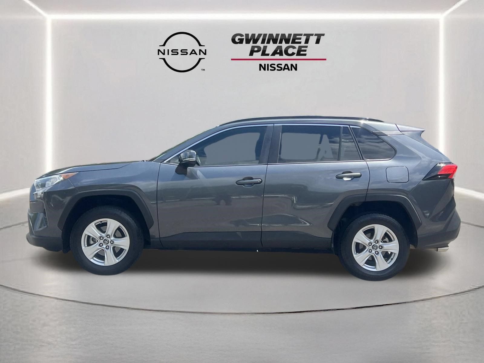 Used 2020 Toyota RAV4 XLE FWD image 21