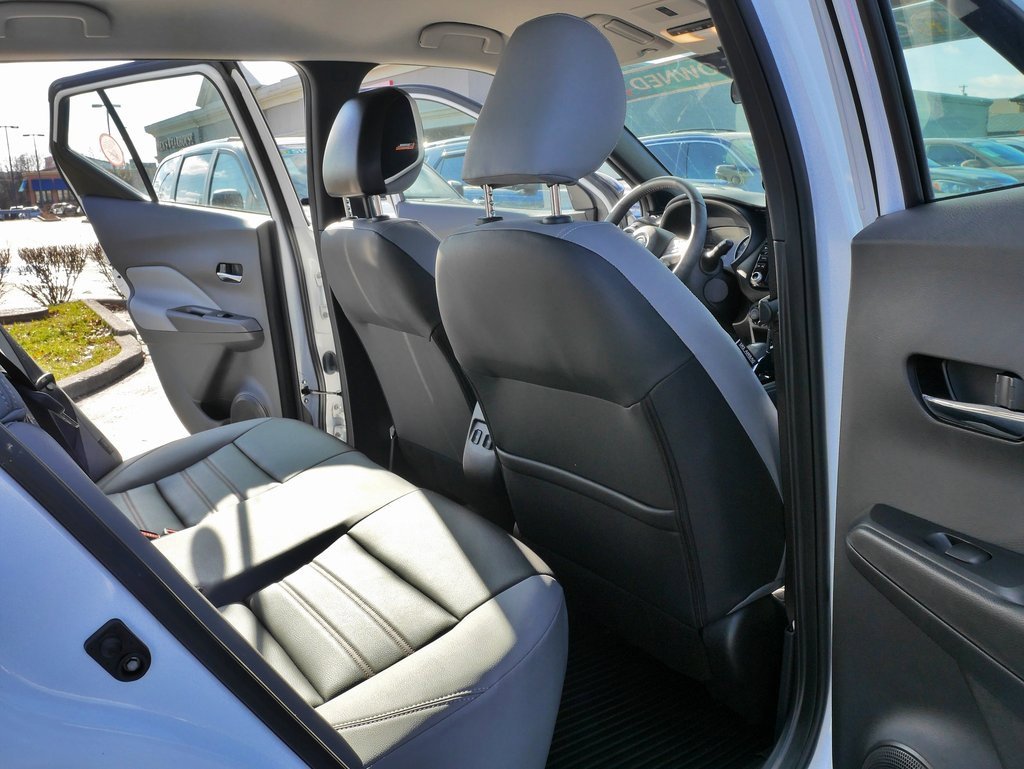 Used 2023 Nissan Kicks SR w/ SR Premium Package image 11