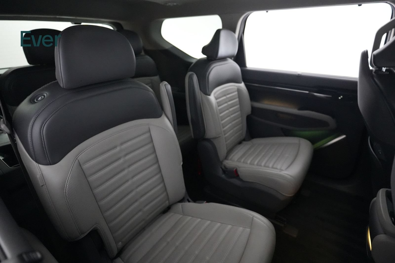 Used 2024 Kia EV9 Land AWD/4WD image 5