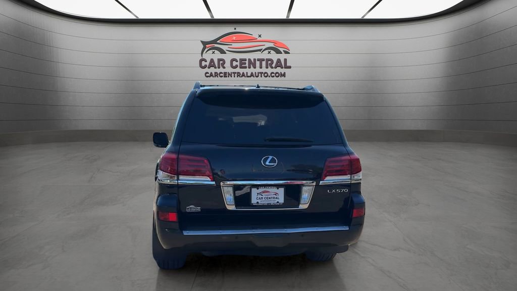 Used 2015 Lexus LX 570 4WD w/ Luxury Package image 4