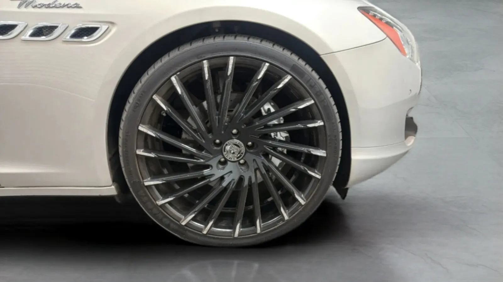 Used 2014 Maserati Quattroporte S Q4 AWD/4WD image 25