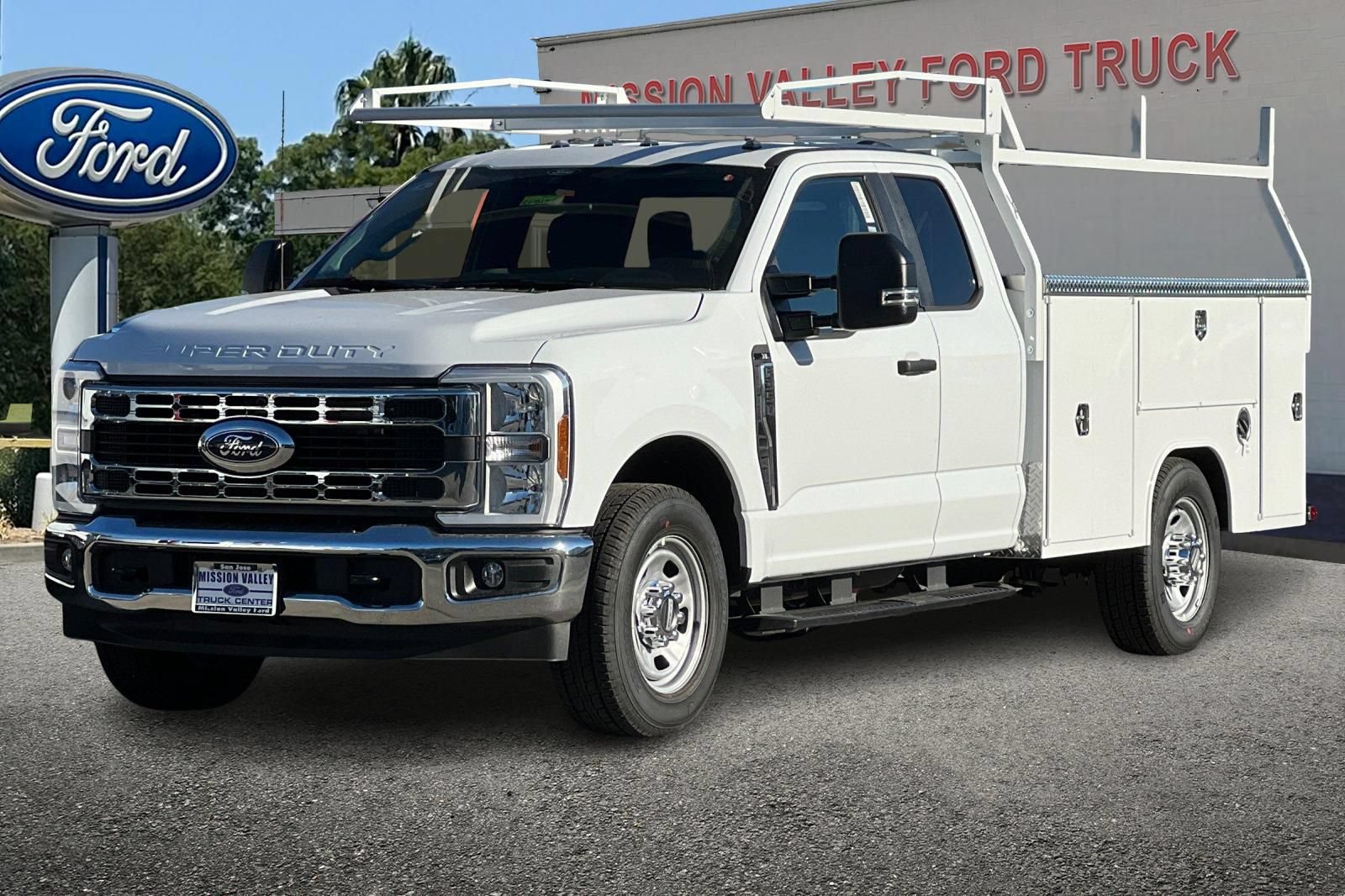 New 2026 Ford F350 XL w/ XL Chrome Package RWD image 8