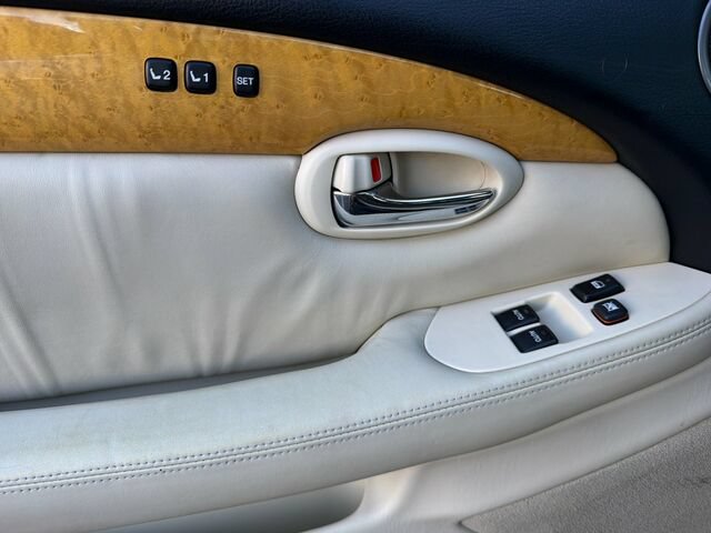 Used 2003 Lexus SC 430 Convertible RWD image 13