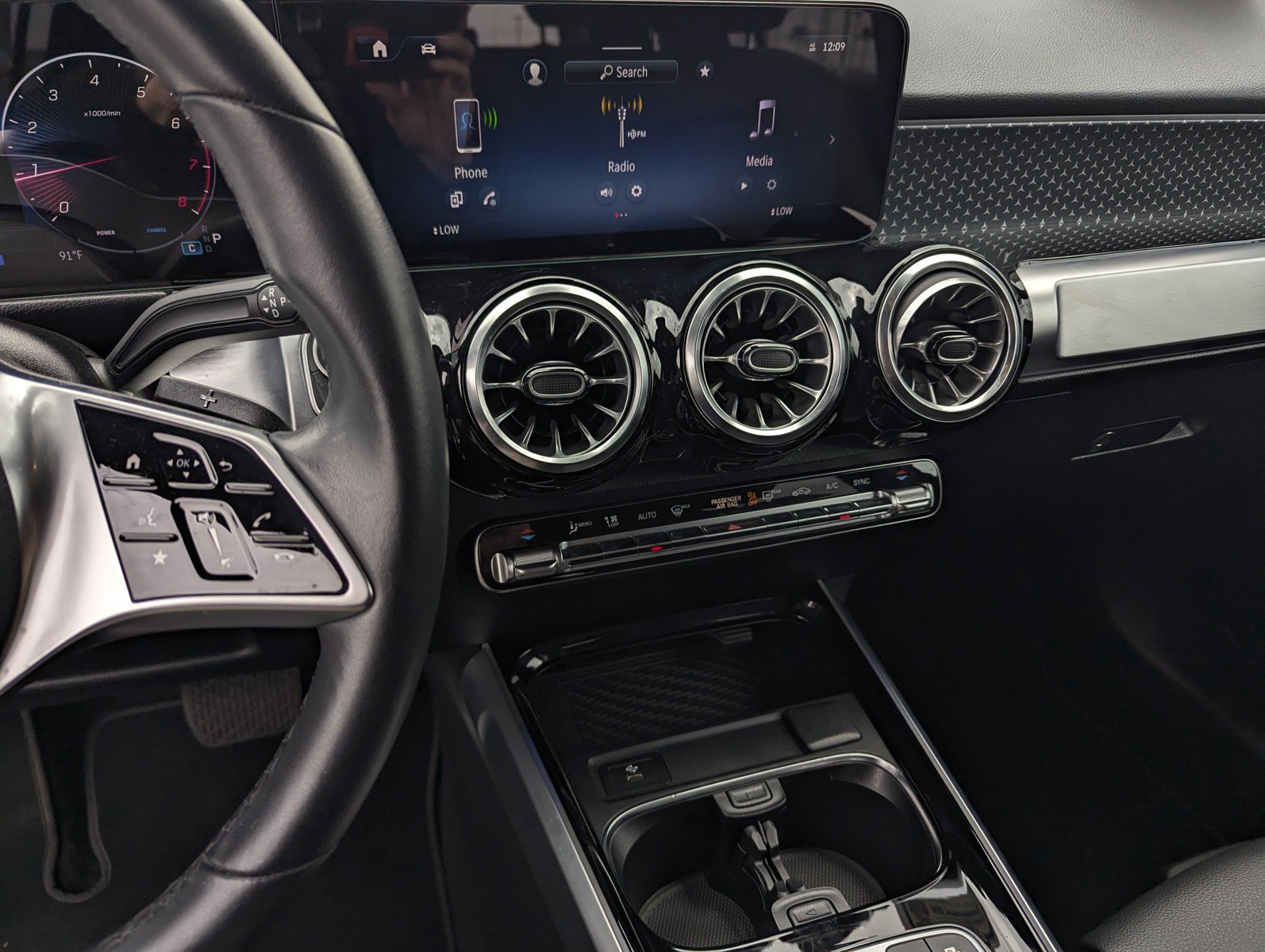Used 2024 Mercedes-Benz GLB 250 image 10