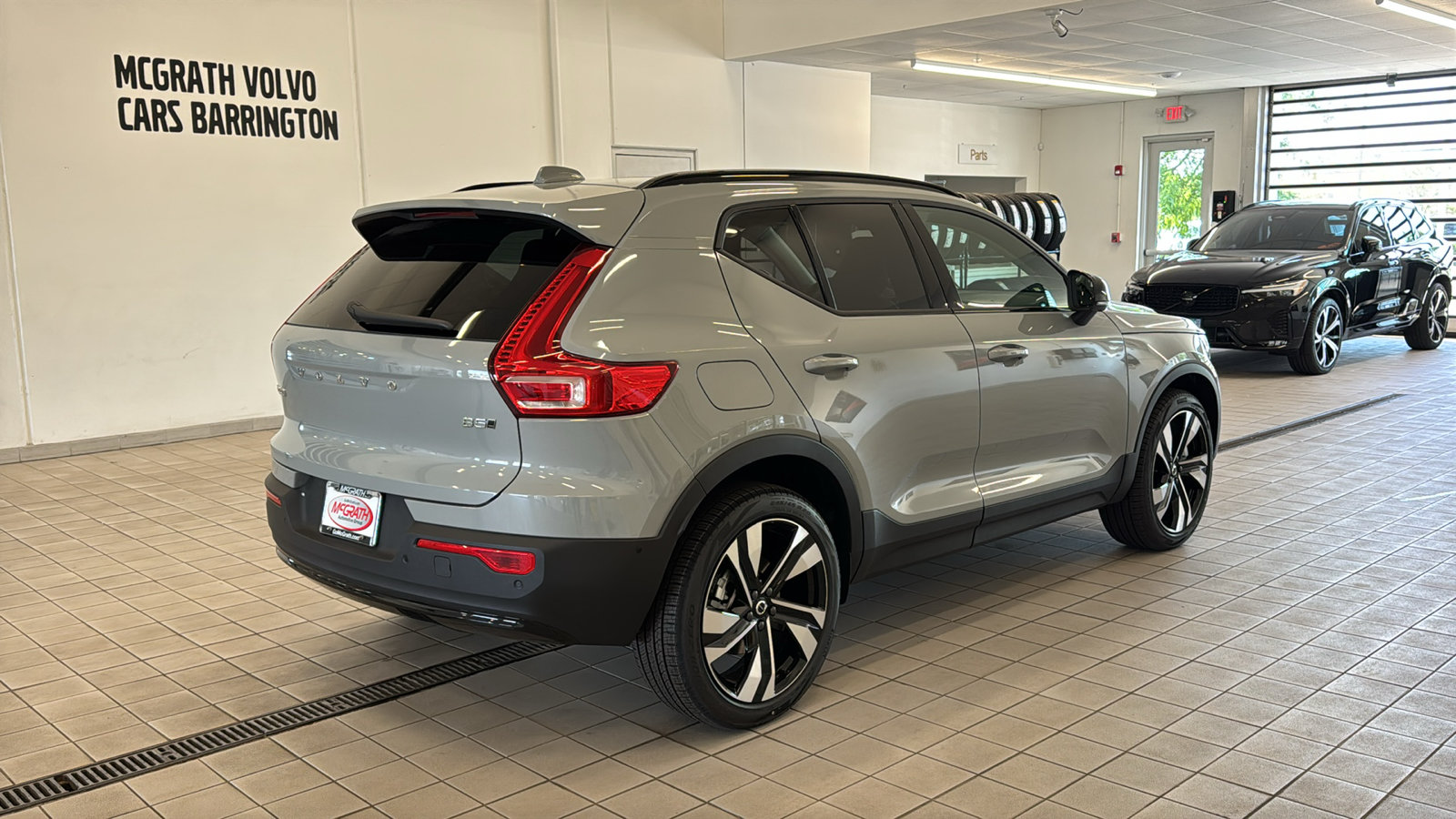 New 2026 Volvo XC40 B5 Plus w/ Climate Package AWD/4WD image 5