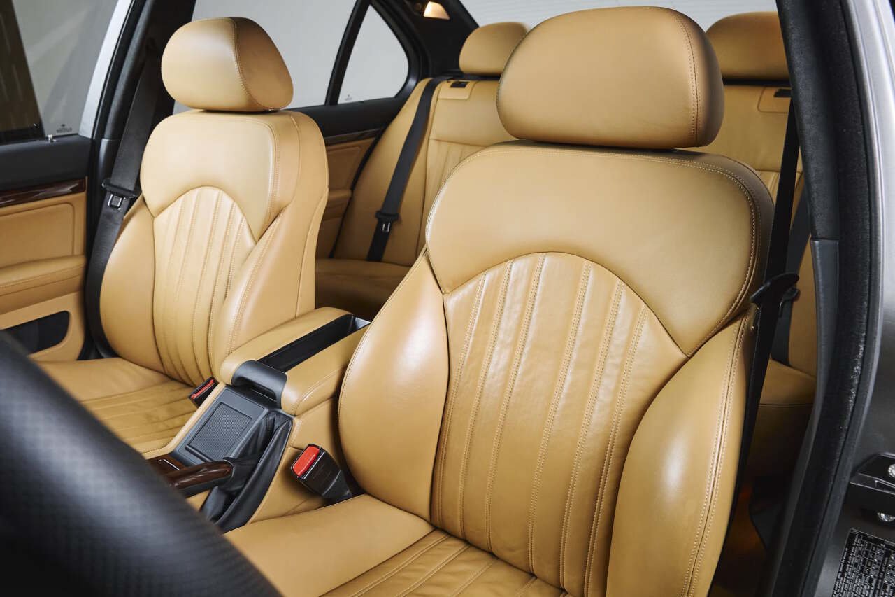 Used 2003 BMW M5 RWD image 40