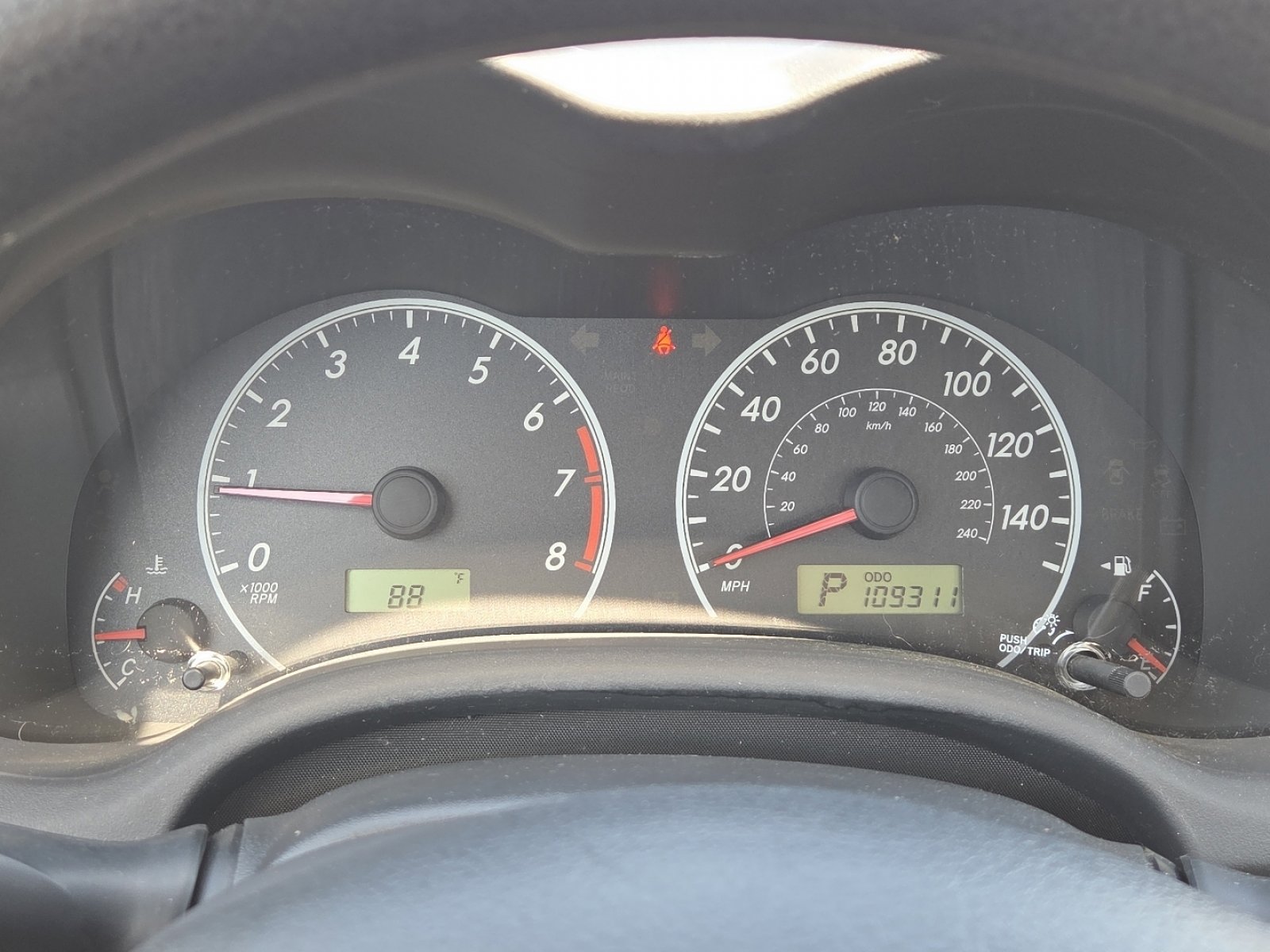 Used 2013 Toyota Corolla LE FWD image 25