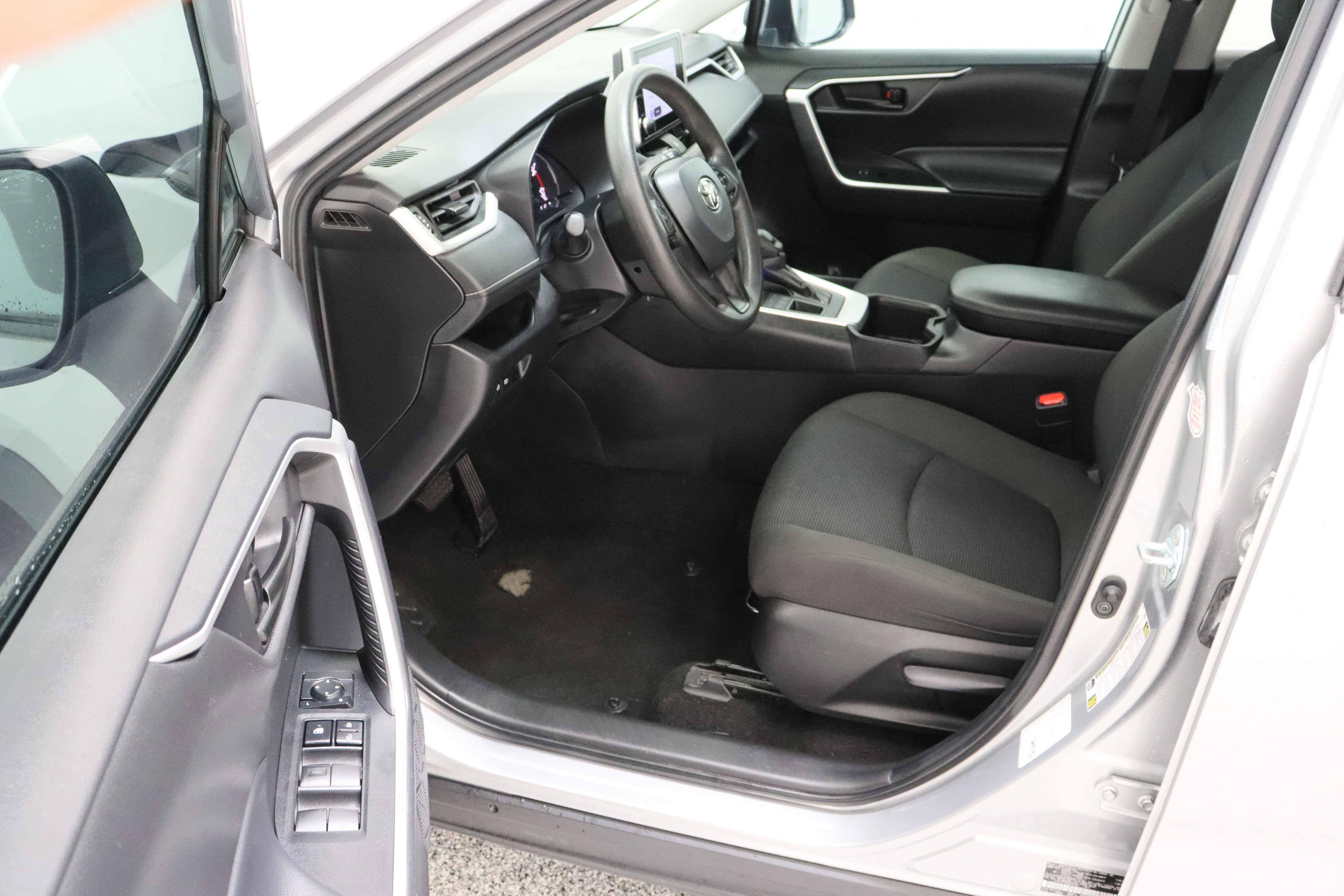 Used 2024 Toyota RAV4 LE image 14
