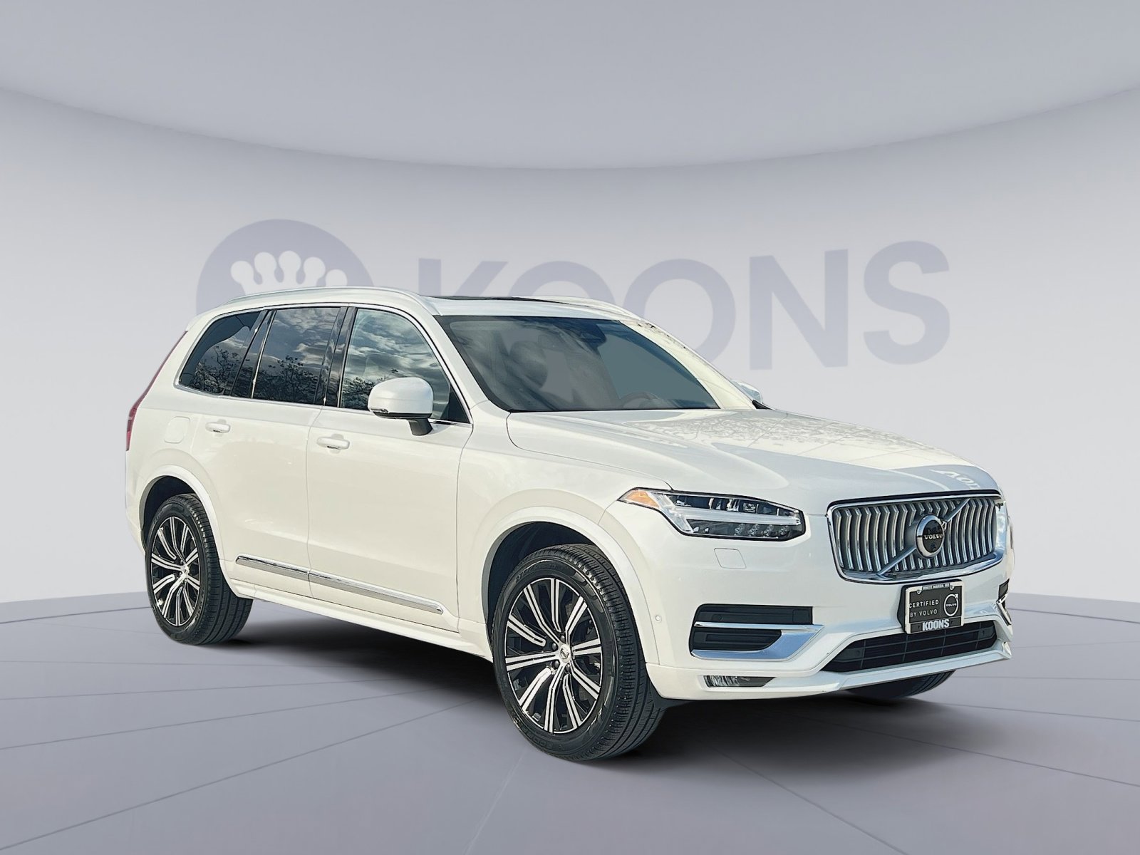 Certified 2025 Volvo XC90 B6 Plus image 10