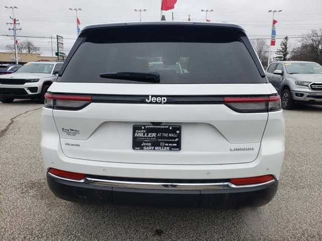 Used 2024 Jeep Grand Cherokee Laredo X w/ Luxury Tech Group I AWD/4WD image 4